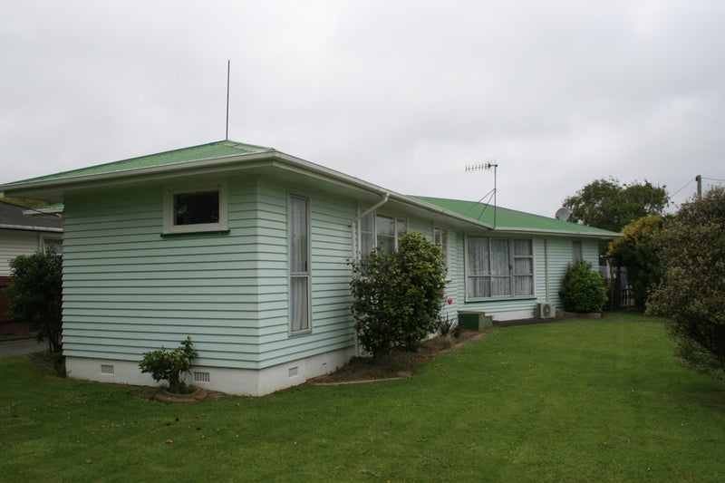 37 Peters Avenue, Cloverlea, Palmerston North - Carousel 1