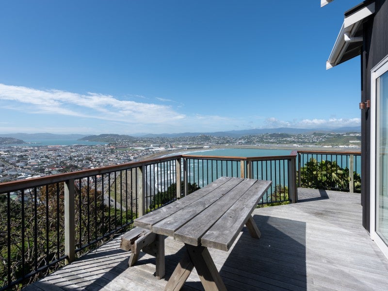 19 View Road, Houghton Bay, Wellington - Carousel 2