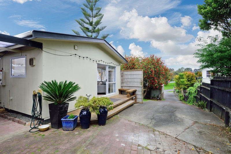 556 Whangaparaoa Road, Stanmore Bay, Whangaparaoa - Carousel 16