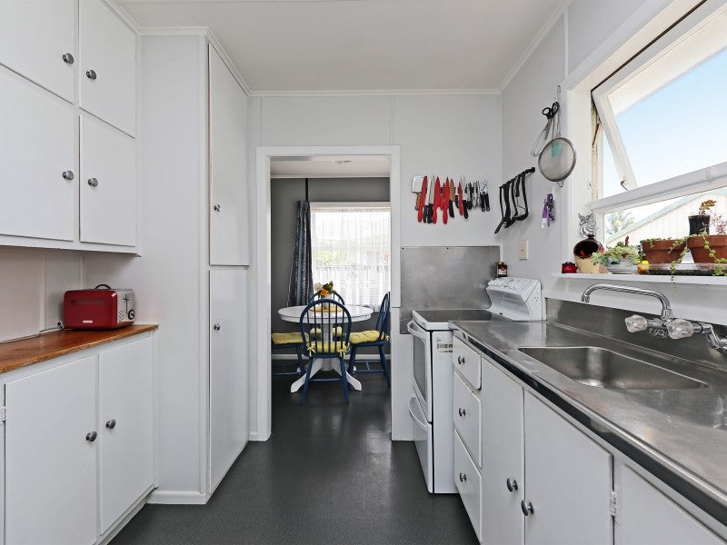 401 Huia Place, Camberley, Hastings - Carousel 2