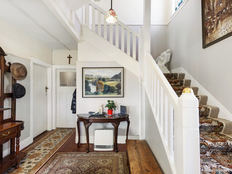 99 Austin Street, Mount Victoria, Wellington - Carousel 2