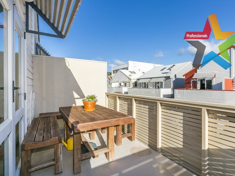 2/1 Drummond Street, Mount Cook, Wellington - Carousel 2