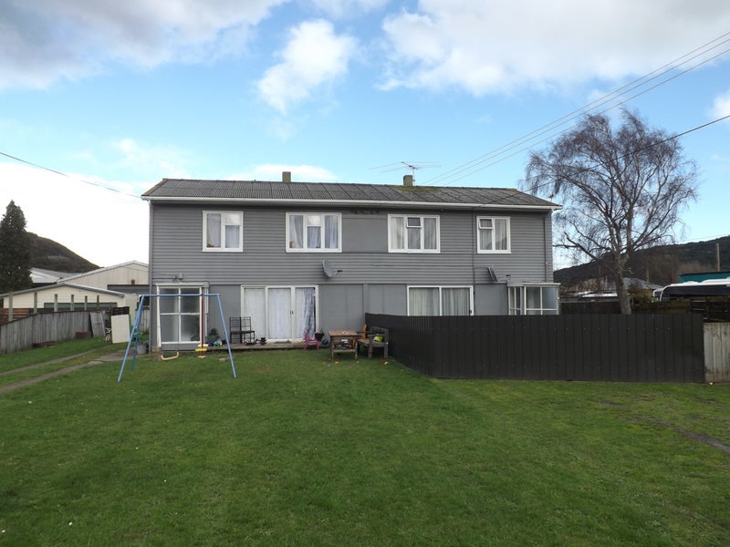 1/8 Eldon Grove, Taita, Lower Hutt - Carousel 1