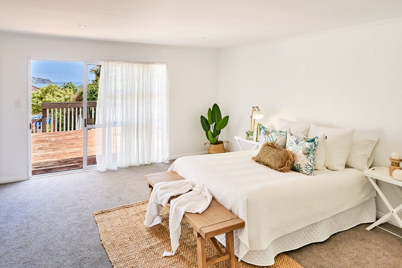 11 De Castro Place, Titahi Bay, Porirua - Carousel 2