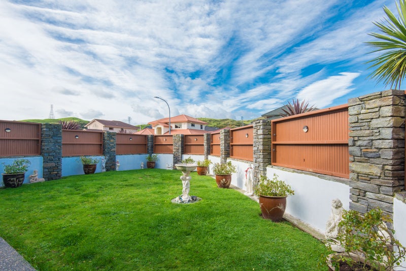 3 Black Pine Road, Woodridge, Wellington - Carousel 1