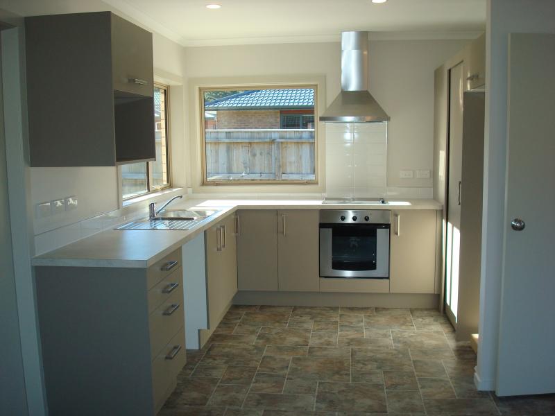 21 Sun Valley Grove, Wainuiomata, Lower Hutt - Carousel 2