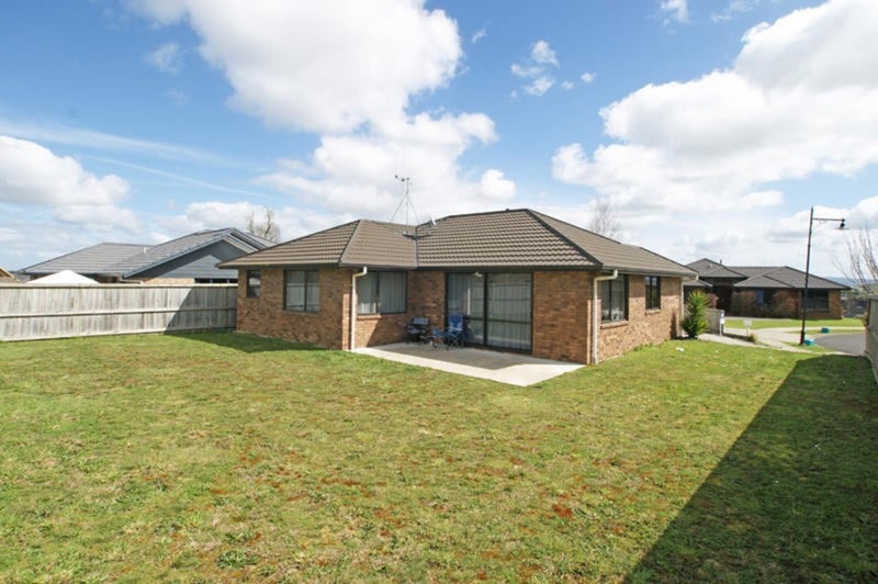 11 Bishopsworth Way, Huntington, Hamilton - Carousel 2