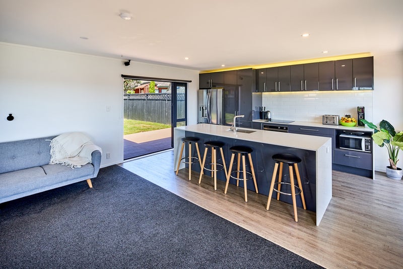 12A Fernwood Court, Woodridge, Wellington - Carousel 1