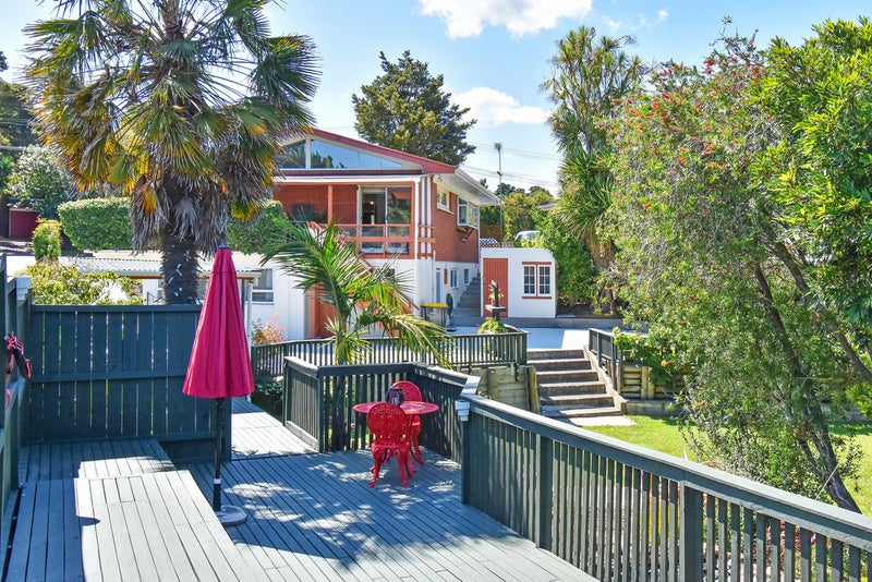 12 Scenic Drive, Hillpark, Auckland - Carousel 1