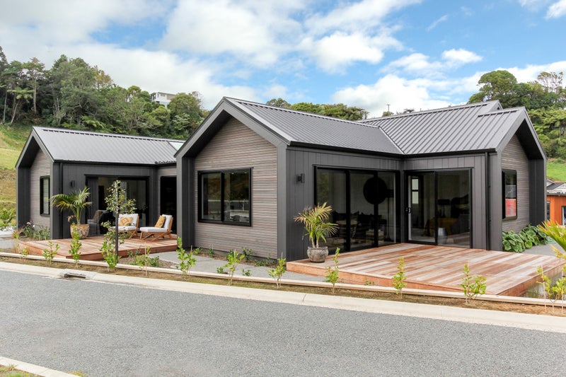 44 Sycamore Drive, Sunnynook, Auckland - Carousel 1