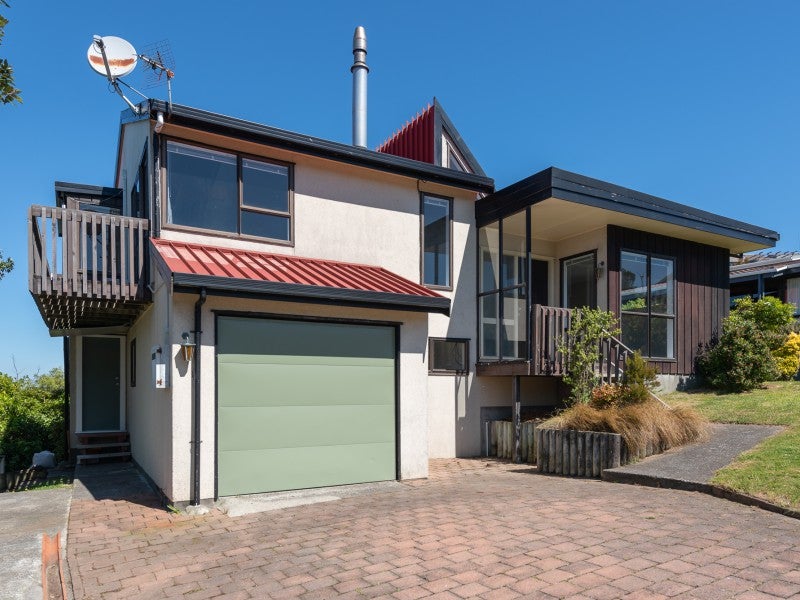 12 Atlanta Grove, Brooklyn, Wellington - Carousel 17