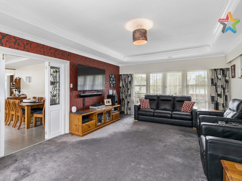 12 Rimu Street, Naenae, Lower Hutt - Carousel 2