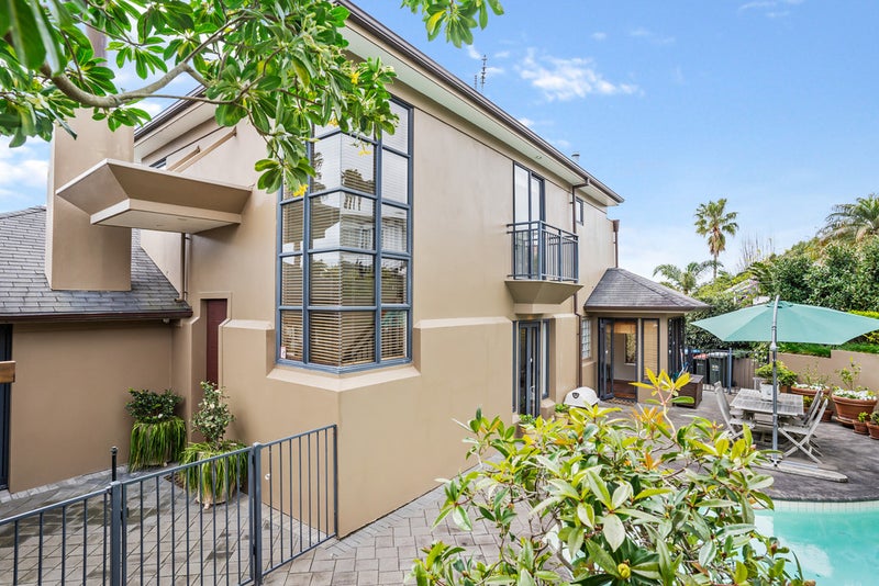 17 Okahu Street, Orakei, Auckland - Carousel 1