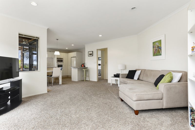 31 Elan Place, Stanmore Bay, Whangaparaoa - Carousel 2
