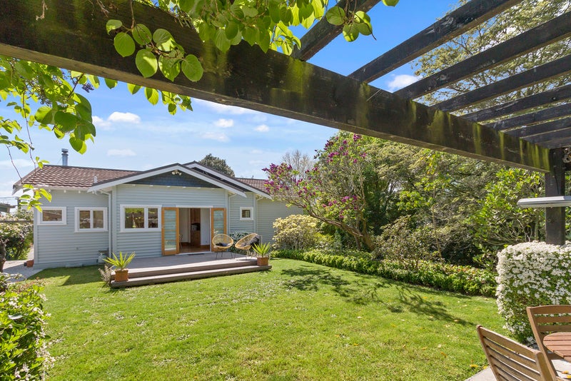 96 Martin Avenue, Beckenham, Christchurch - Carousel 1