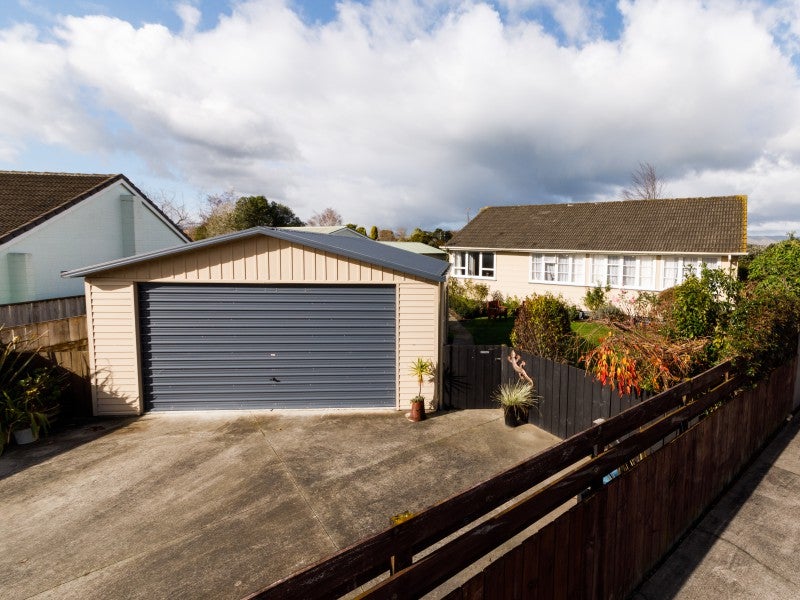 5 Kupe Place, Highbury, Palmerston North - Carousel 1