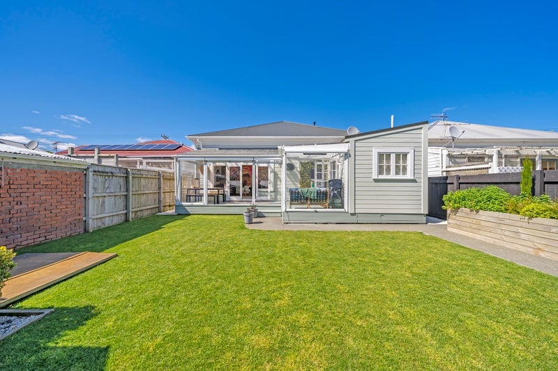57 Hutt Road, Petone, Lower Hutt - Carousel 26