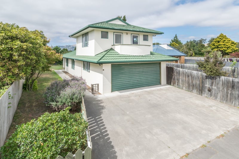 10 Barcelona Place, Bromley, Christchurch - Carousel 1