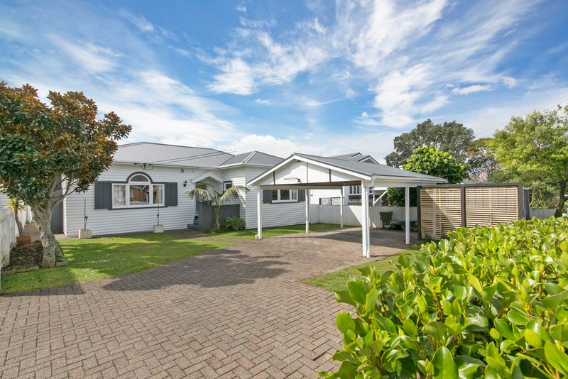23A Fernleigh Avenue, Royal Oak, Auckland - Carousel 1