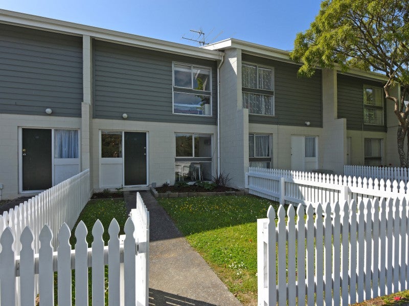 70 Whakatiki Street, Trentham, Upper Hutt - Carousel 1