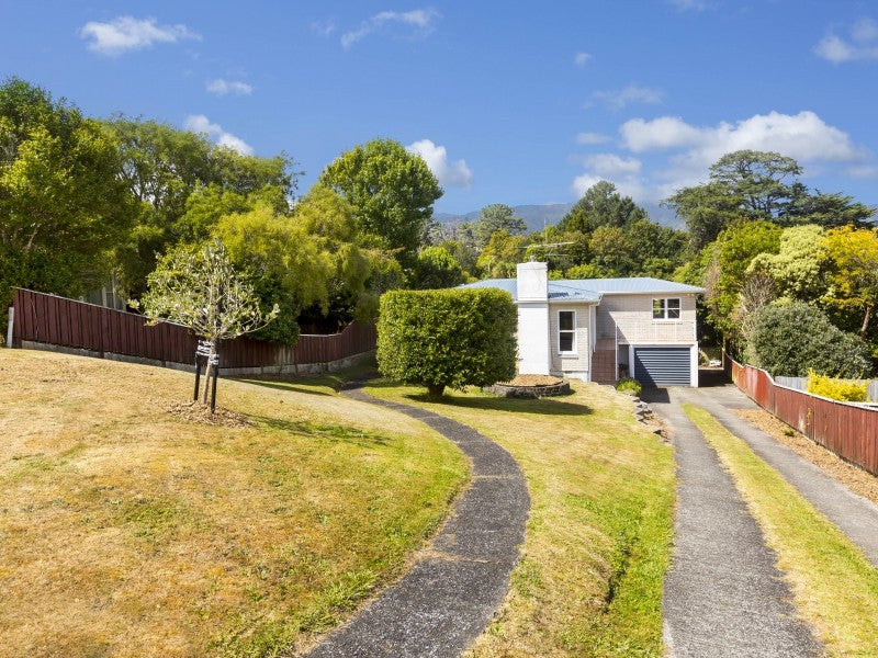 4 Dawn Grove, Brown Owl, Upper Hutt - Carousel 15