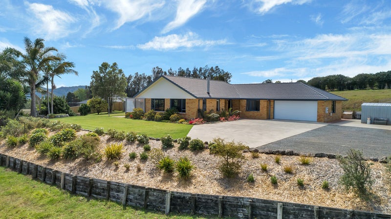 197 Apotu Road, Kamo - Carousel 1