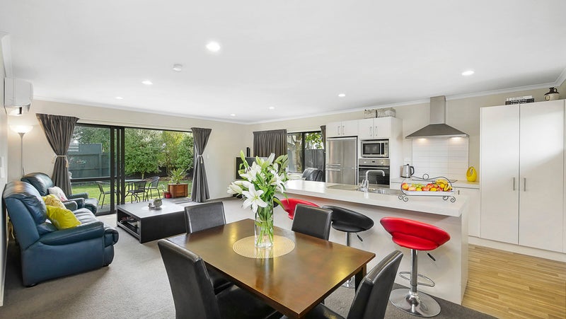 3 Vivian Street, Burwood, Christchurch - Carousel 1
