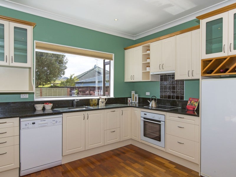 28 Ropata Crescent, Boulcott, Lower Hutt - Carousel 2