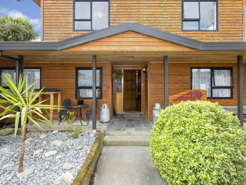 55 Moeraki Road, Maoribank, Upper Hutt - Carousel 2