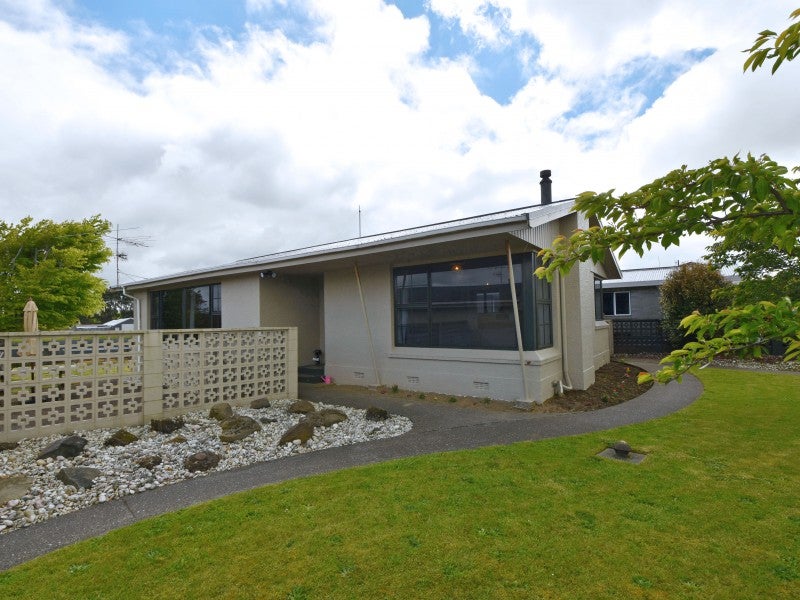 24 Orwell Crescent, Newfield, Invercargill - Carousel 1