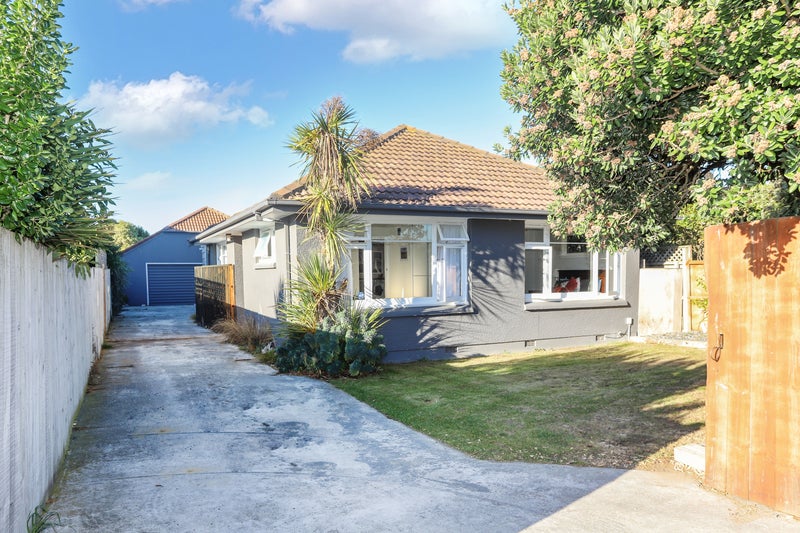 381 Estuary Road, South New Brighton, Christchurch - Carousel 1