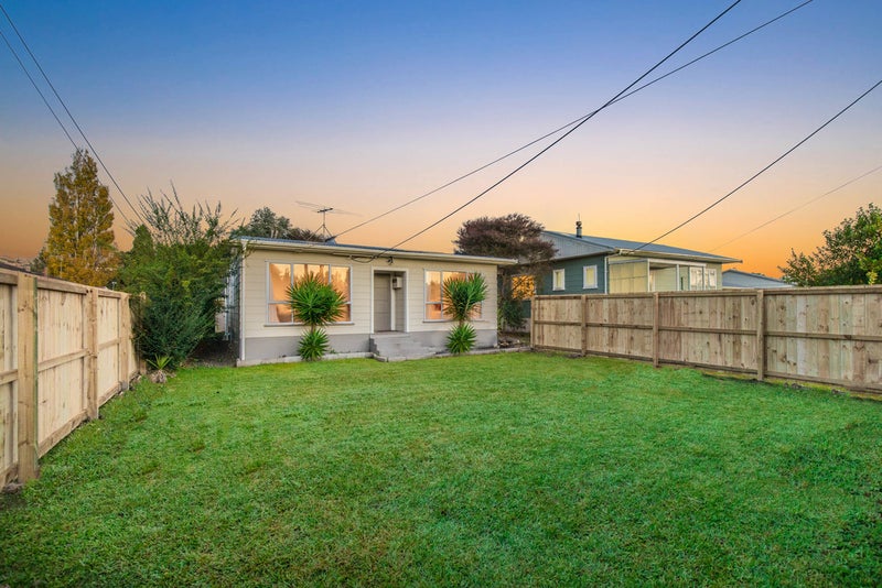61 Glendale Road, Glen Eden, Auckland - Carousel 1