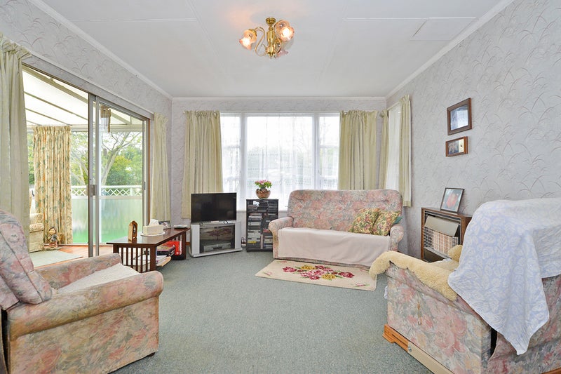 26 Mokau Place, Terrace End, Palmerston North - Carousel 2