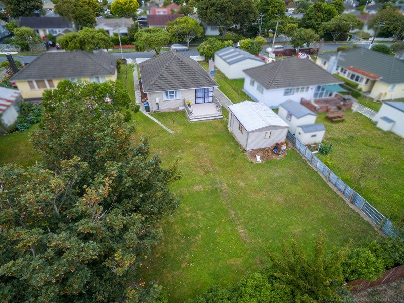 30 Tennyson Street, Trentham, Upper Hutt - Carousel 24