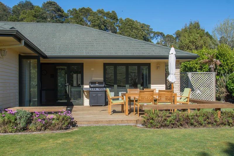 6 Forest Place, Lynmore, Rotorua - Carousel 26