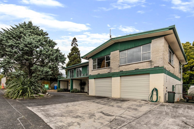 12 Brouder Place, Hillpark, Auckland - Carousel 1