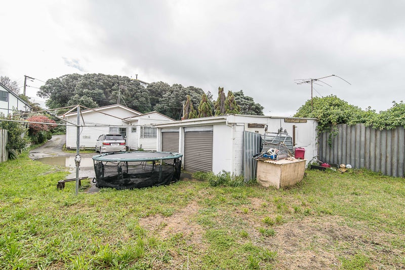 114 Wexford Road, Miramar, Wellington - Carousel 2
