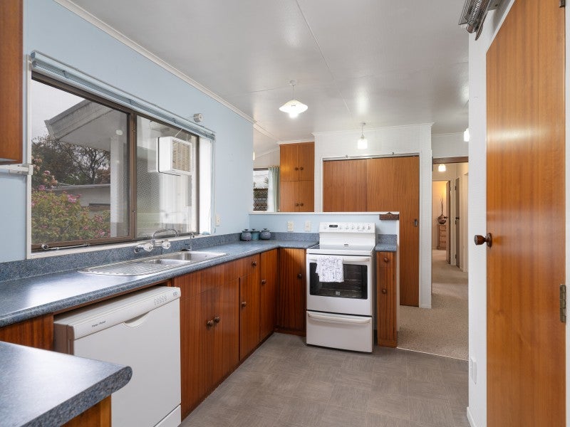 19 First Street, Lansdowne, Masterton - Carousel 2