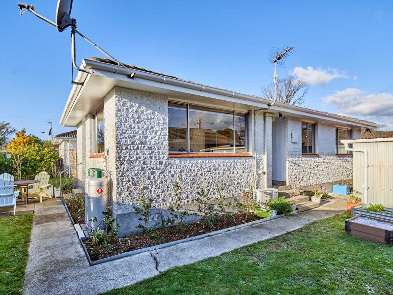 1/24 Merton Street, Trentham, Upper Hutt - Carousel 1