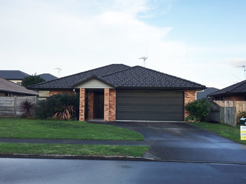 30 Parkside Drive, Huntington, Hamilton - Carousel 1
