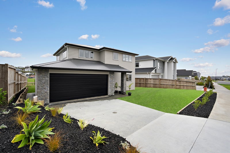 48 Colonial Drive, Silverdale, Silverdale - Carousel 1