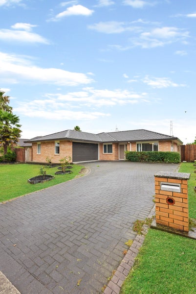 51 Longford Park Drive, Takanini, Auckland - Carousel 1