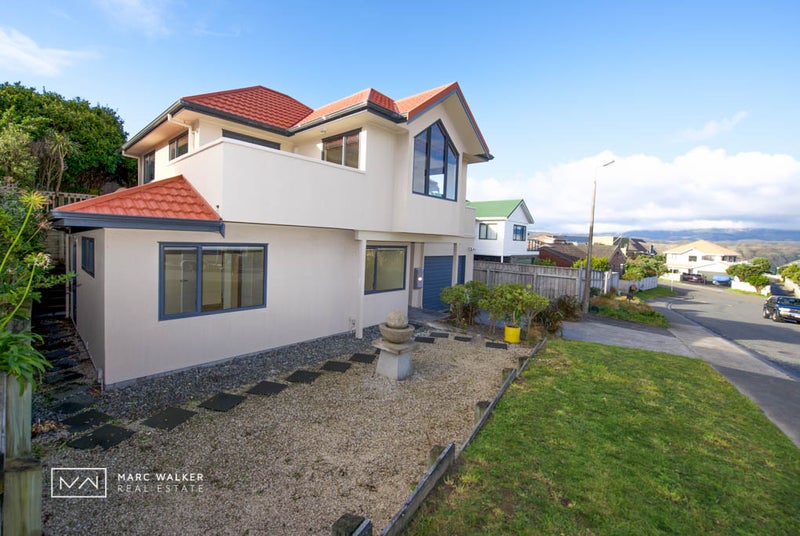 6 Birkhall Grove, Strathmore Park, Wellington - Carousel 1