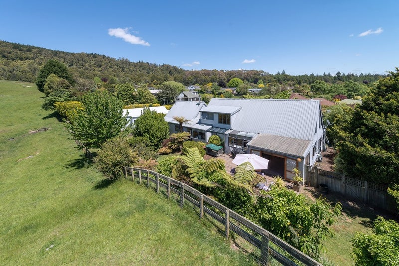 17 Janet Place, Lynmore, Rotorua - Carousel 1