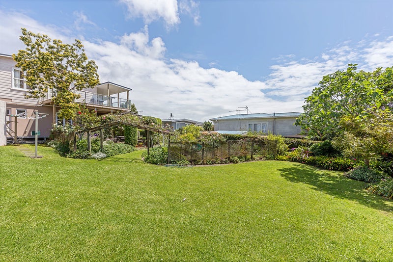 9 Hardley Avenue, Tindalls Beach, Whangaparaoa - Carousel 20