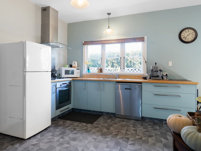 72 Budge Street, Riversdale, Blenheim - Carousel 2