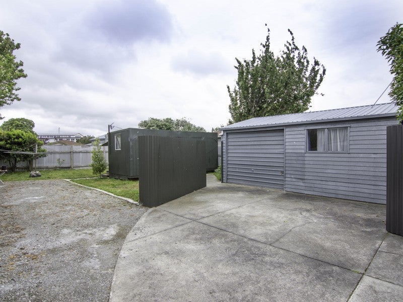 11 Wellesbourne Street, Palmerston North, Palmerston North - Carousel 12