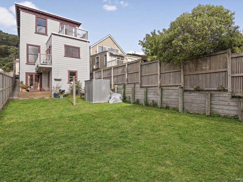 60 Austin Street, Mount Victoria, Wellington - Carousel 2