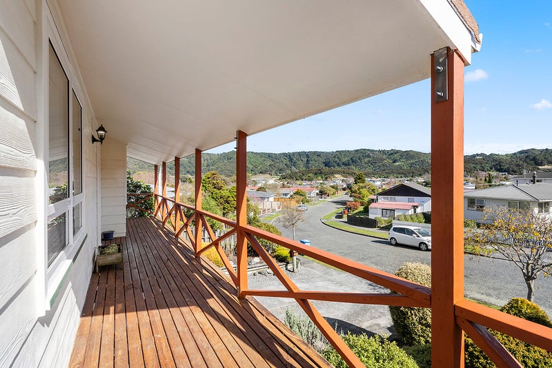 22 Mimihau Grove, Wainuiomata, Lower Hutt - Carousel 2