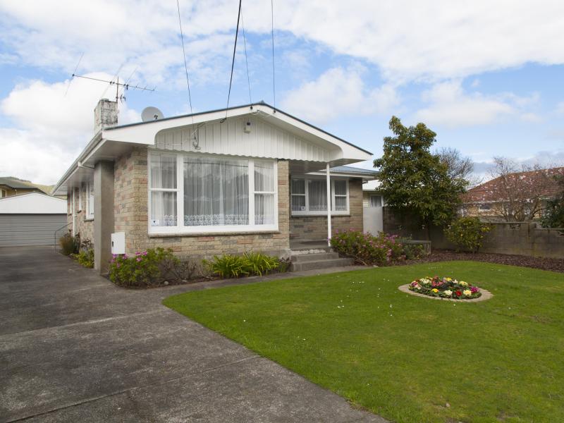 206 Taita Drive, Avalon, Lower Hutt - Carousel 2